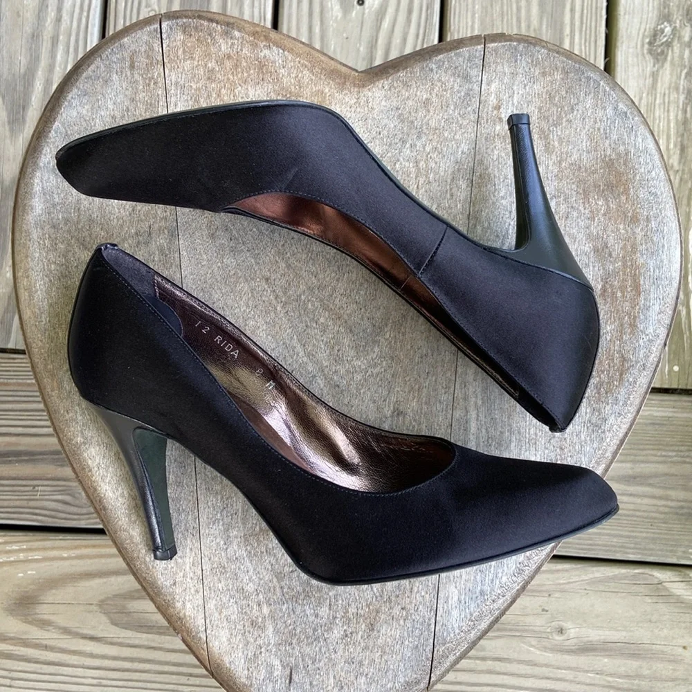 Donald J. Pliner Couture 'Rida' Black Satin & Leather Pump Women's Size 8 - Picture 8 of 13